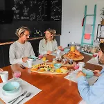 Koa - Riders Surf N Bike Bed & Breakfast